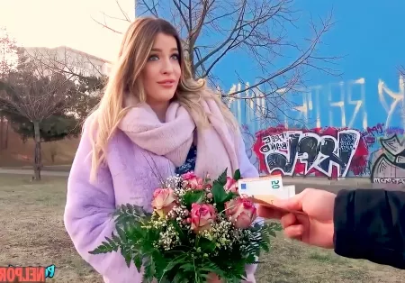 For Money, A Girl In Stockings Had Sex With A Stranger